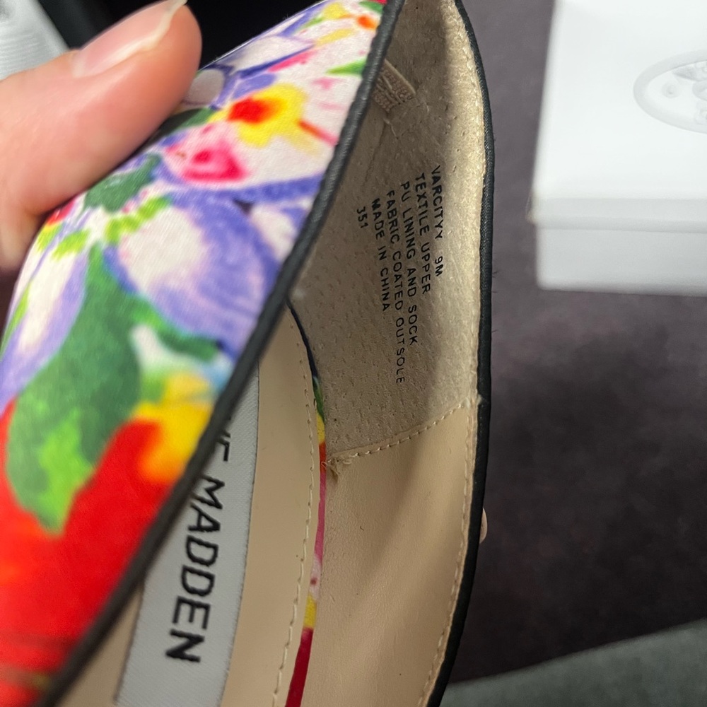 Steve Madden Floral Heels - Picture 6 of 6